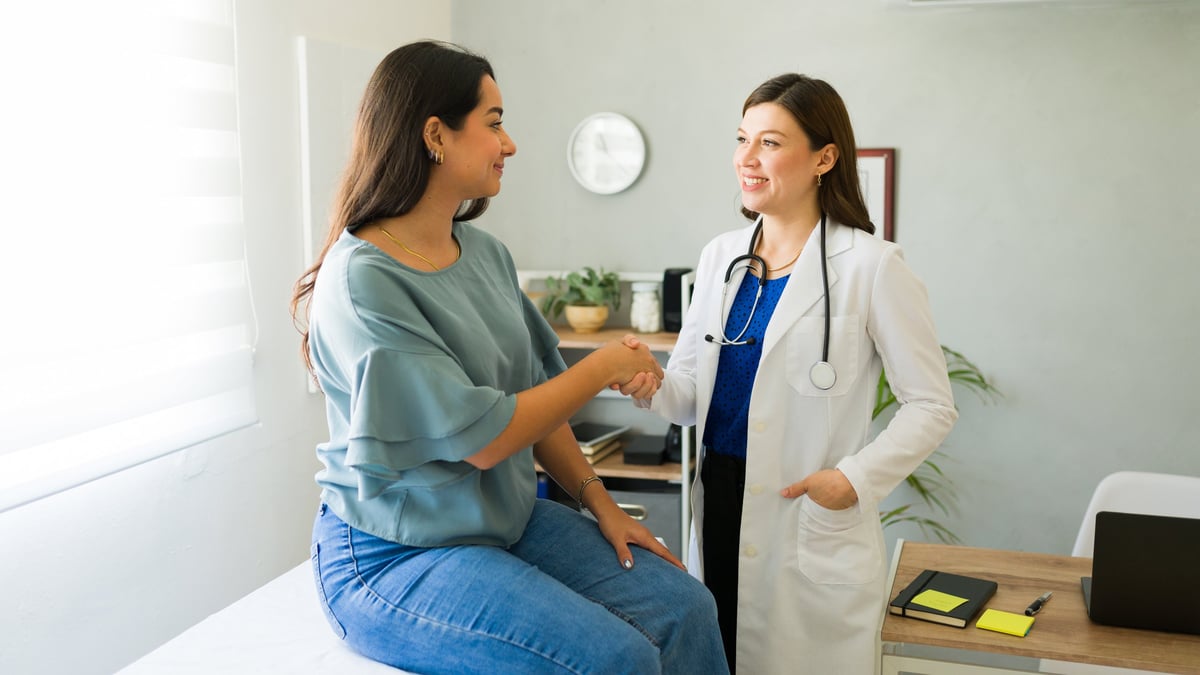 Consulta ginecológica, prevención y bienestar femenino